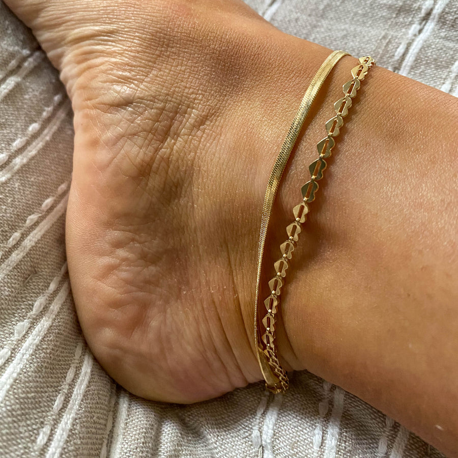 24K Gold Plated Herringbone Chain Anklet – 2.5mm, Lobster Claw Closure, 9-11 Inch (Choose Size)